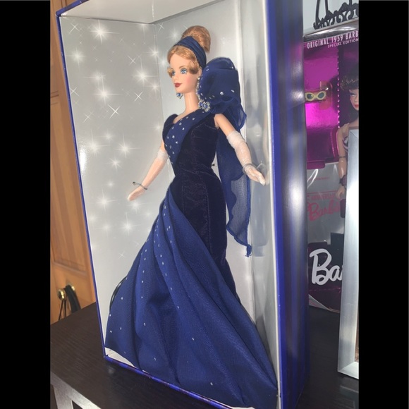The Official Barbie Collectors Edition - Picture 8 of 10
